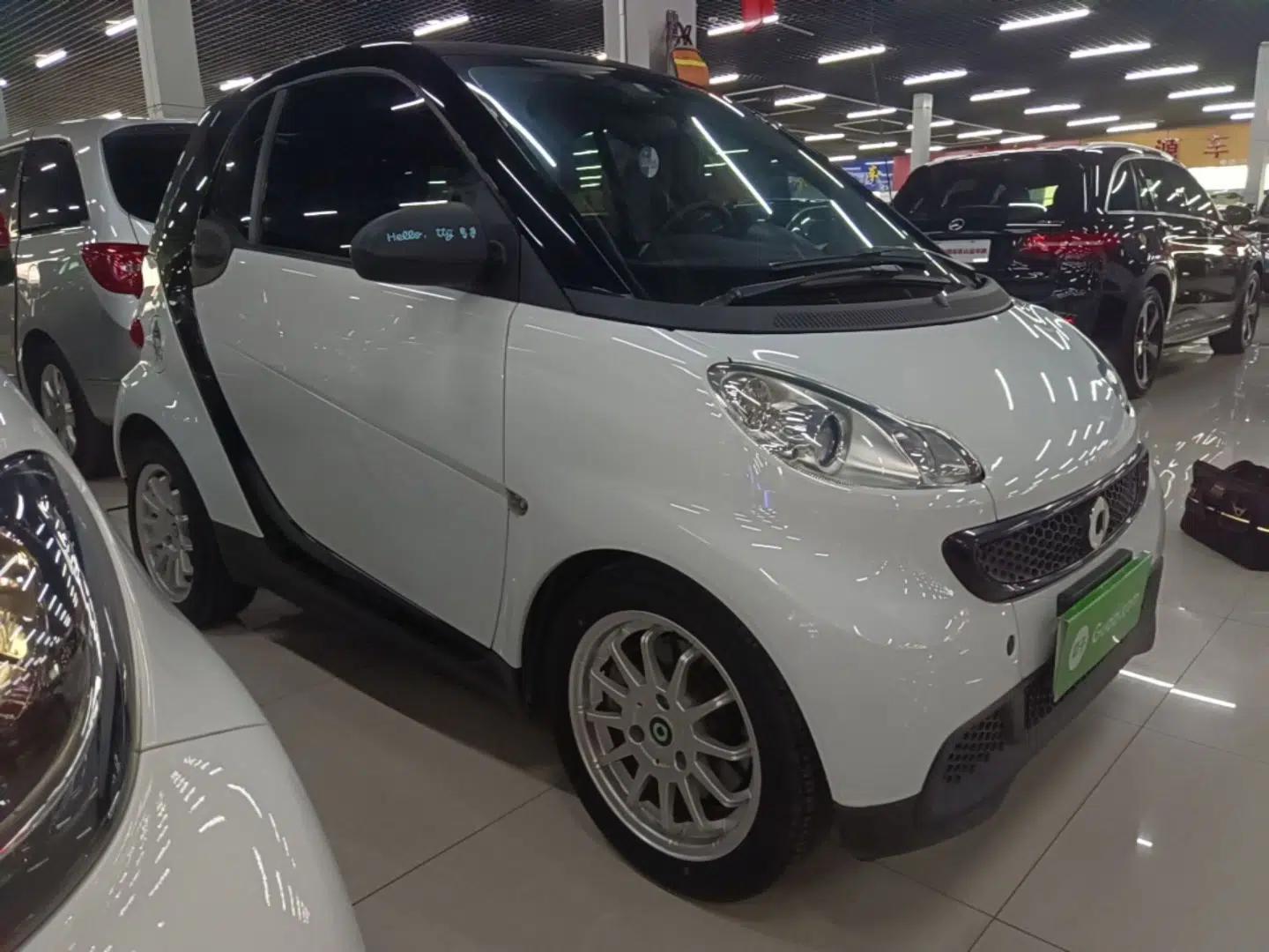 smart fortwo 2012 1.0 MHD Hardtop Standard Edition — миниатюра 3