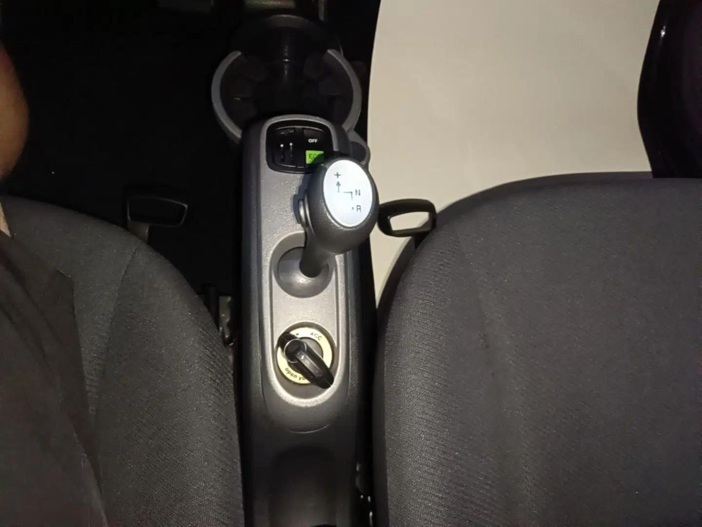 smart fortwo 2012 1.0 MHD Hardtop Standard Edition — миниатюра 21