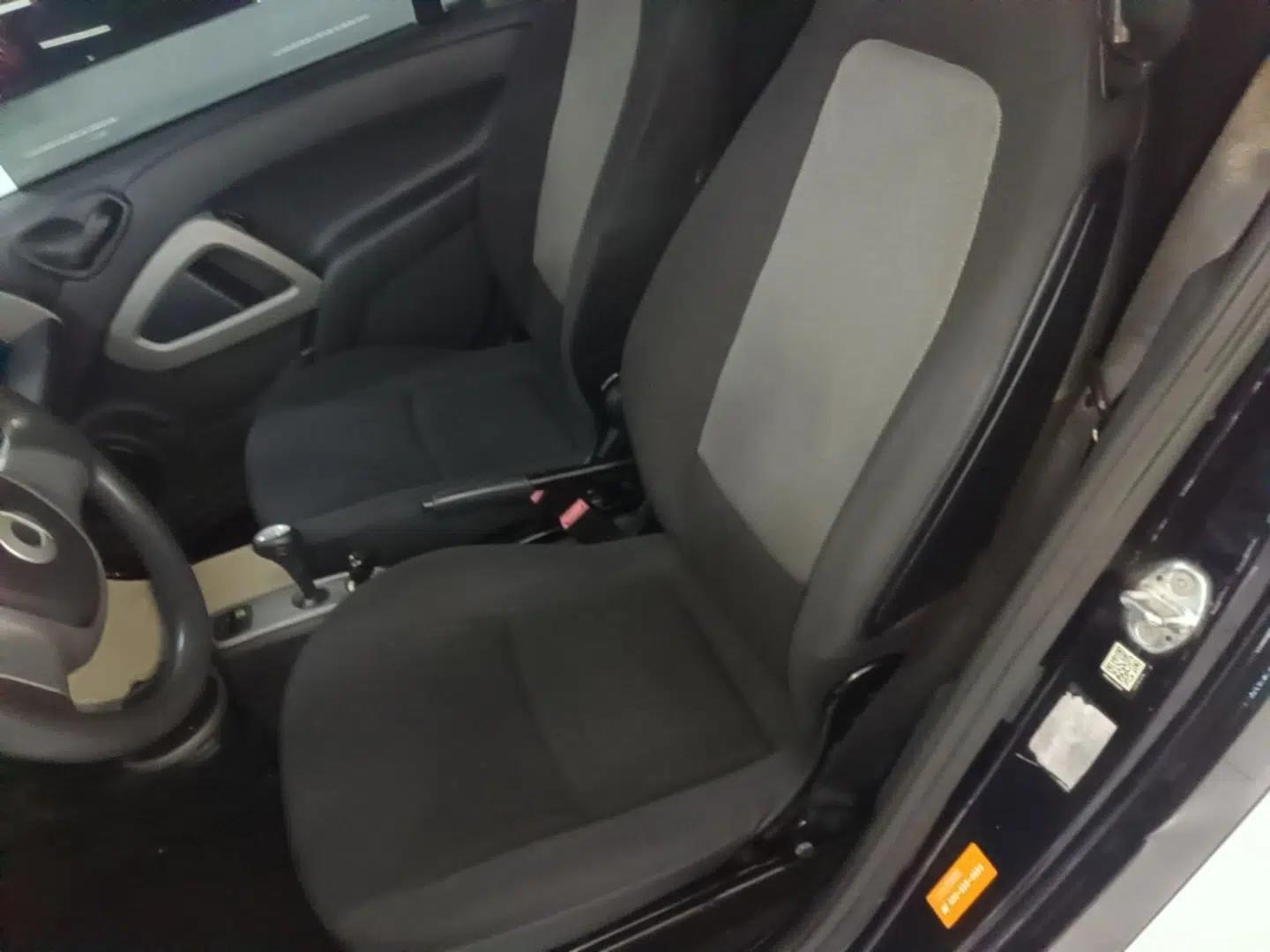 smart fortwo 2012 1.0 MHD Hardtop Standard Edition — миниатюра 25