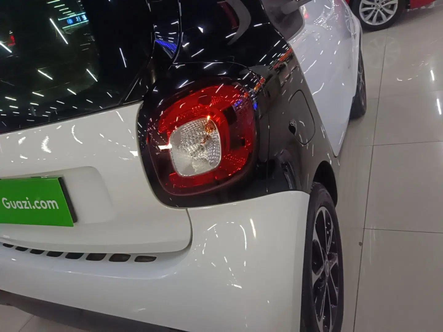 smart fortwo 2015 1.0L 52 kW Hardtop Passion Edition — миниатюра 14