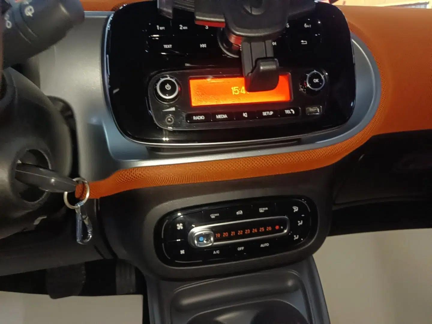 smart fortwo 2015 1.0L 52 kW Hardtop Passion Edition — миниатюра 20