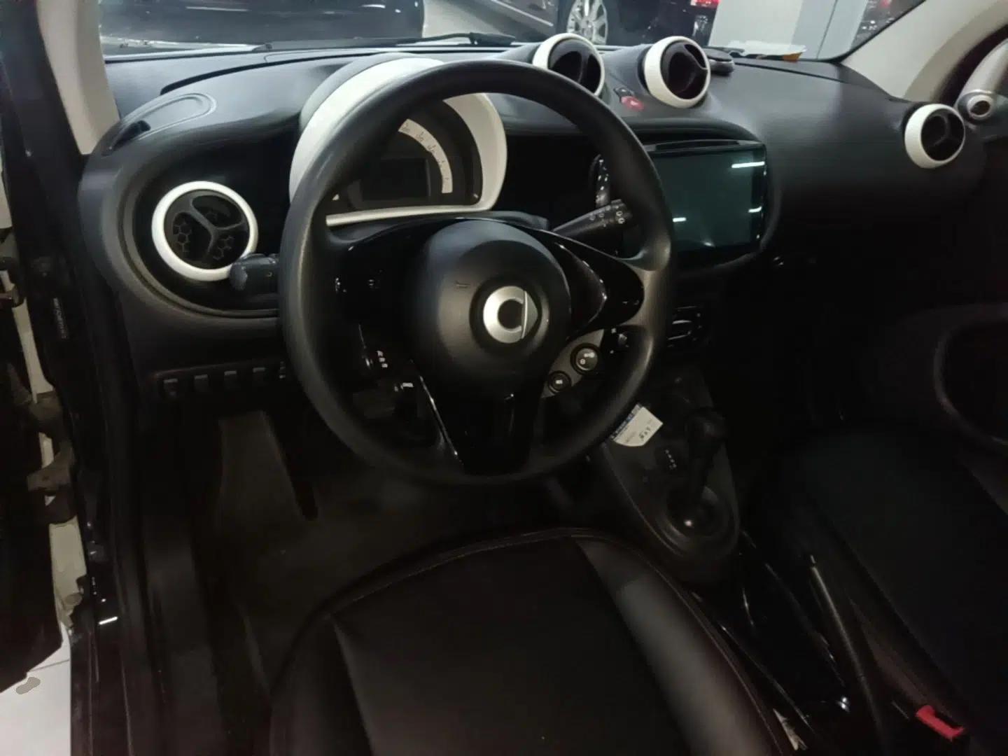smart fortwo 2015 1.0L 52 kW hardtop Dynamic version — миниатюра 17