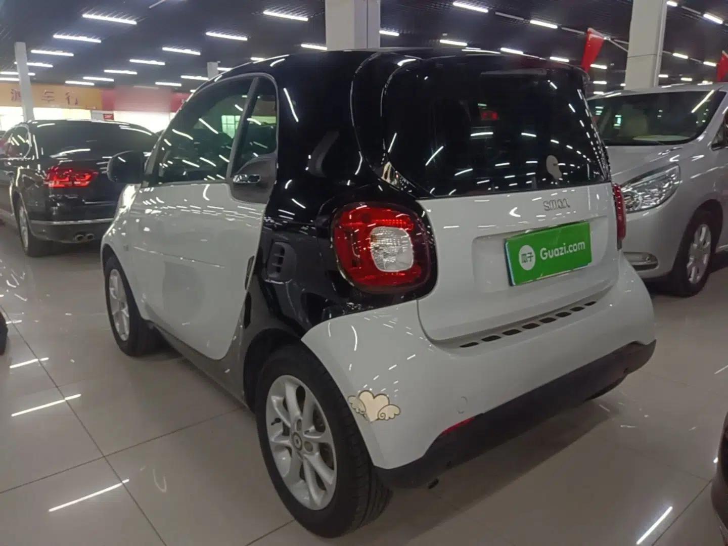 smart fortwo 2015 1.0L 52 kW hardtop Dynamic version — миниатюра 4