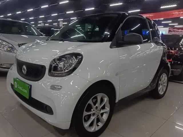 smart fortwo 2015 1.0L 52 kW hardtop Dynamic version