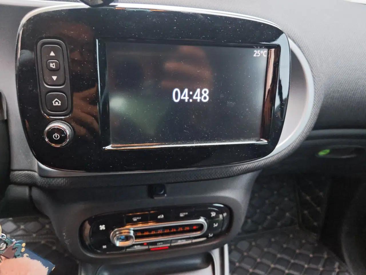 smart fortwo 2016 0.9T 66kW Hardtop Pioneer Edition — миниатюра 10