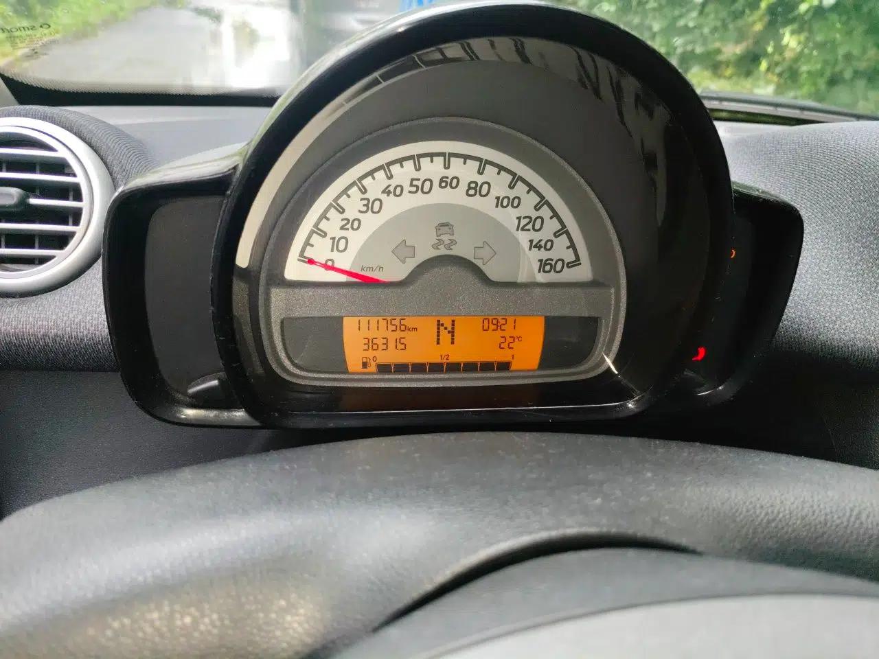 smart fortwo 2012 1.0 MHD Hardtop Standard Edition — миниатюра 11