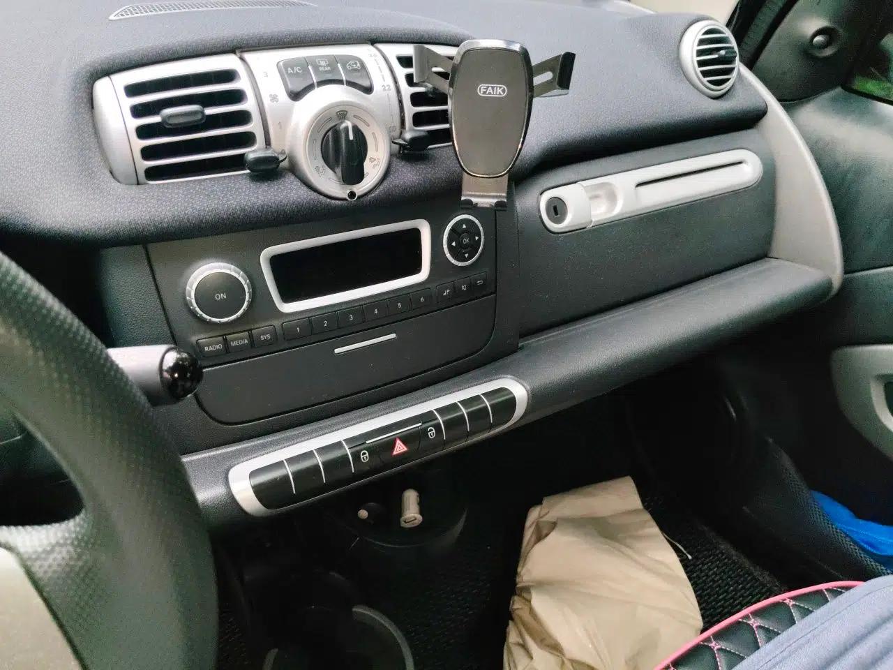 smart fortwo 2012 1.0 MHD Hardtop Standard Edition — миниатюра 13