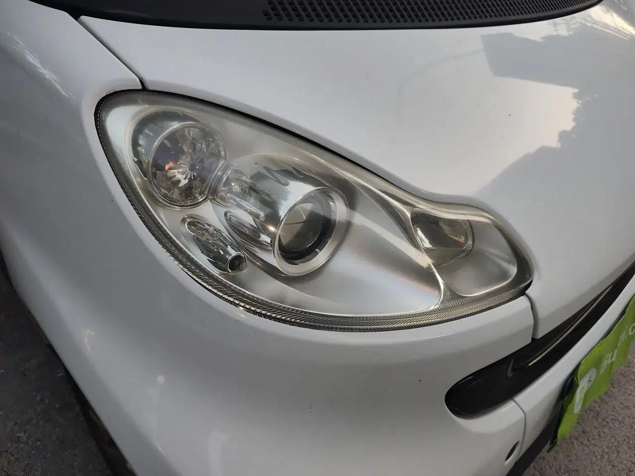 smart fortwo 2011 1.0 MHD Kobe Special Edition — миниатюра 7