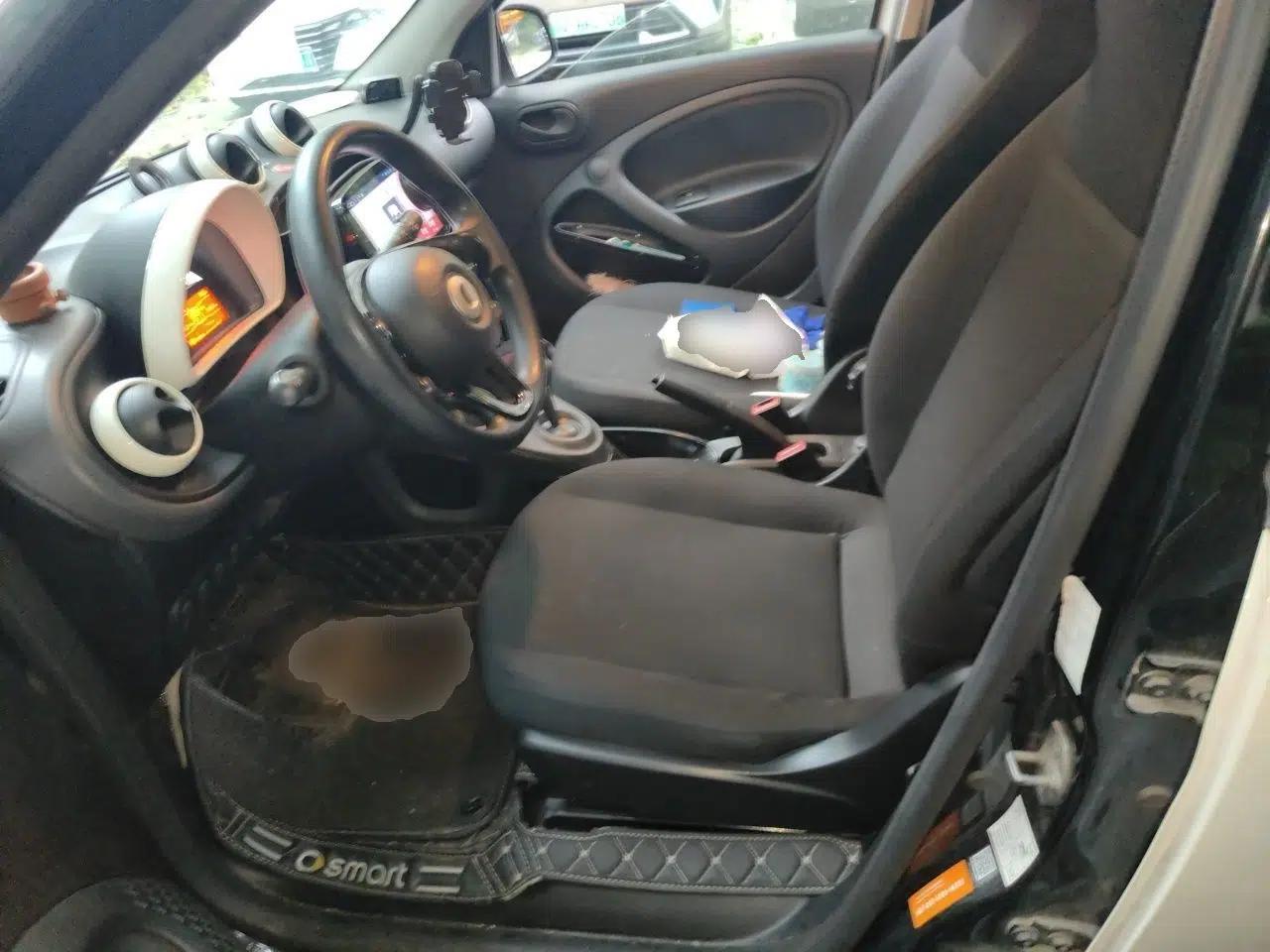 smart forfour 2016 1.0L 52 kW Dynamic Edition — миниатюра 15