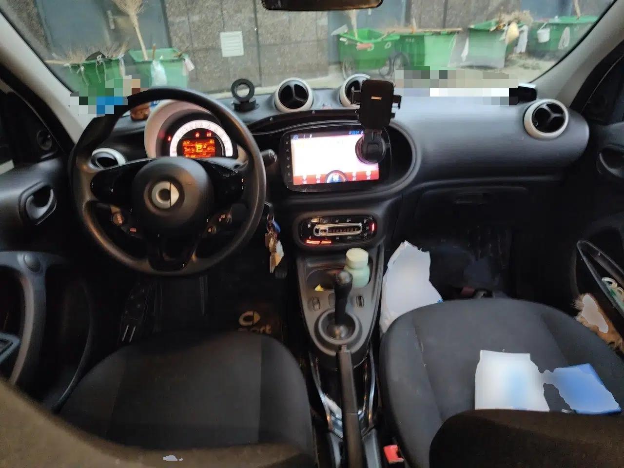 smart forfour 2016 1.0L 52 kW Dynamic Edition — миниатюра 9