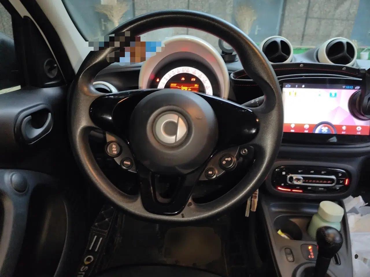 smart forfour 2016 1.0L 52 kW Dynamic Edition — миниатюра 10