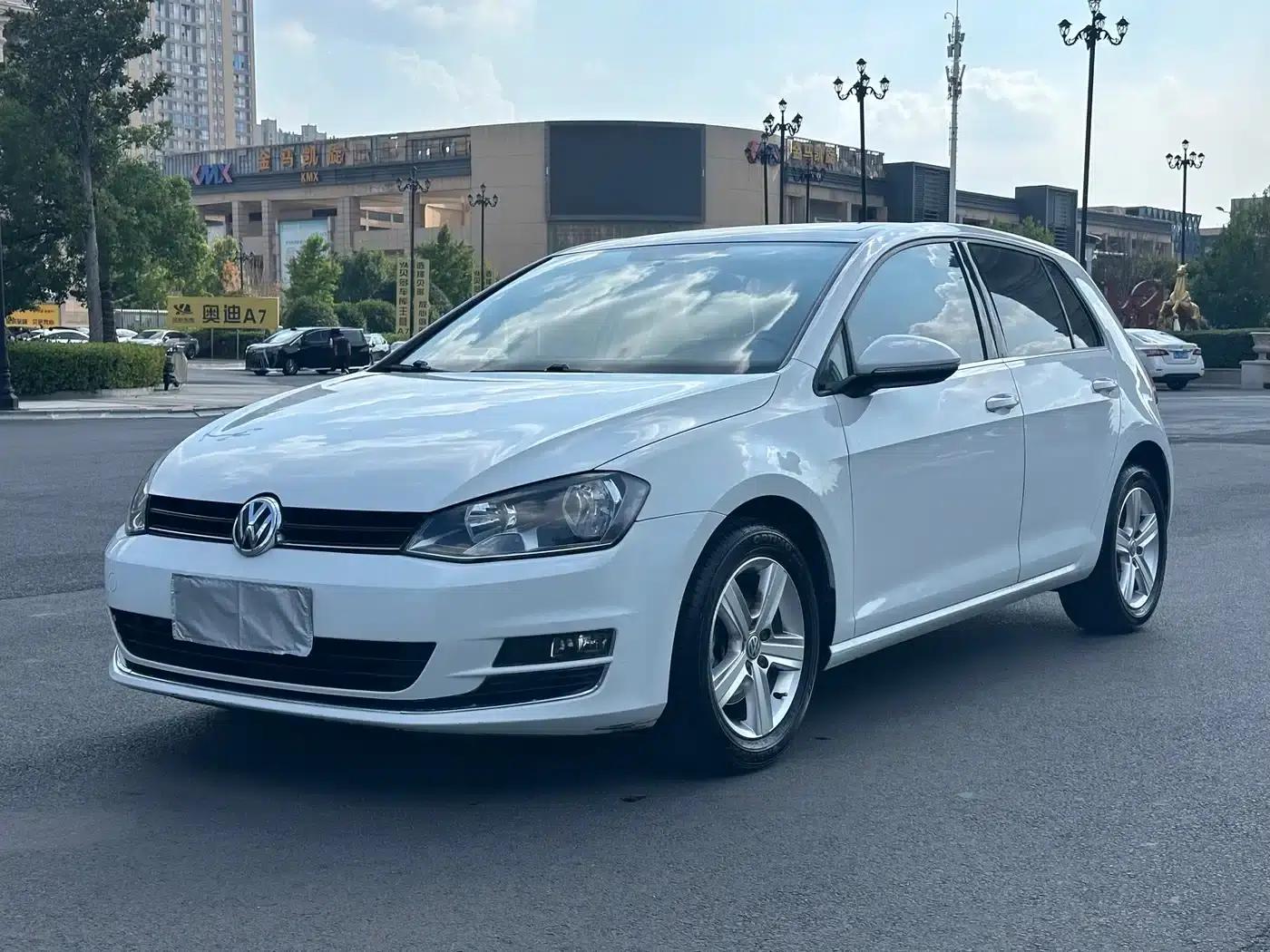 2015 Golf 1.6L Automatic Comfort — миниатюра 1