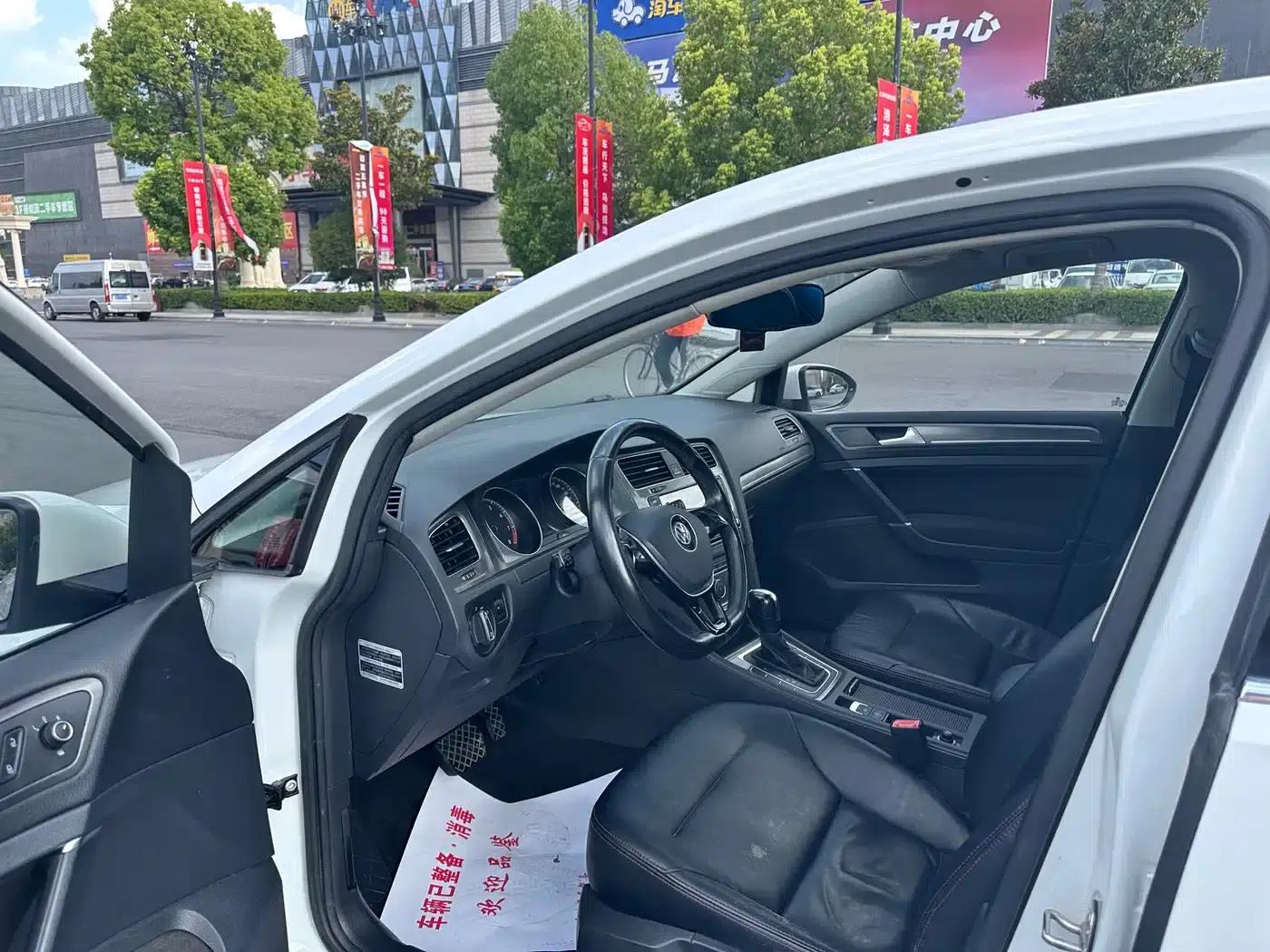 2015 Golf 1.6L Automatic Comfort — миниатюра 4