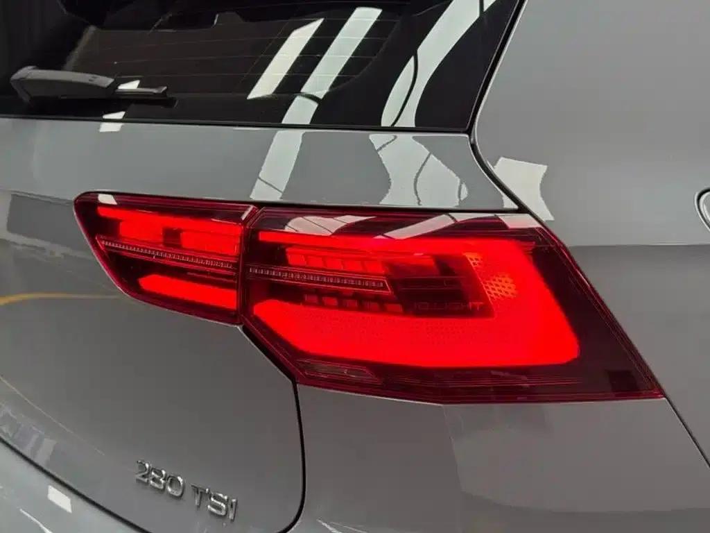 2023 Golf 280TSI DSG R-Line Lite — миниатюра 20