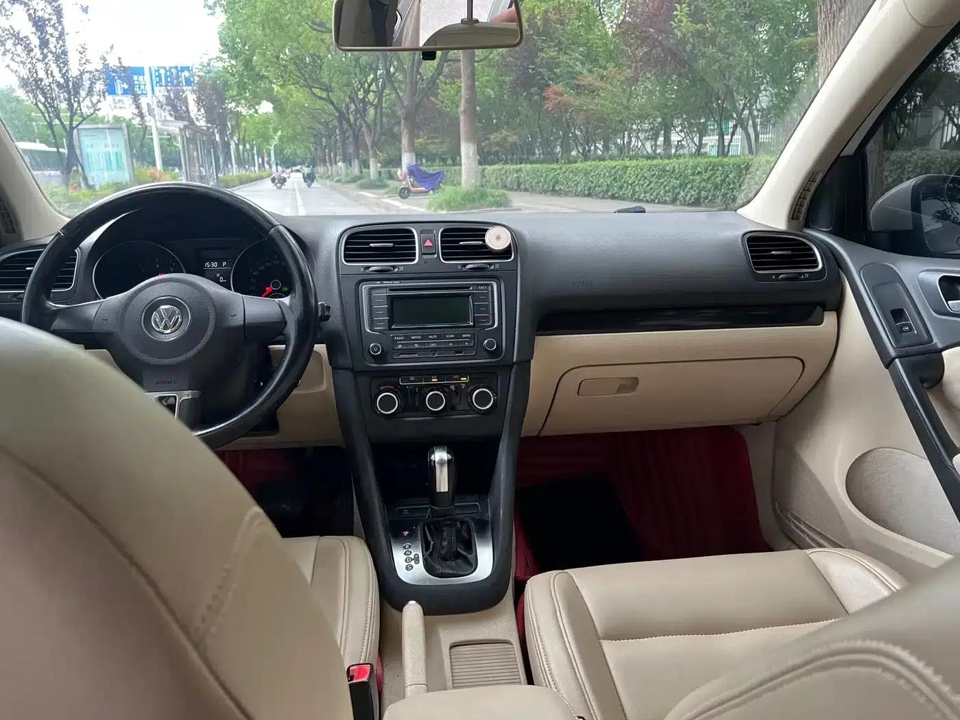 2012 Golf 1.6 Automatic Comfort — миниатюра 13