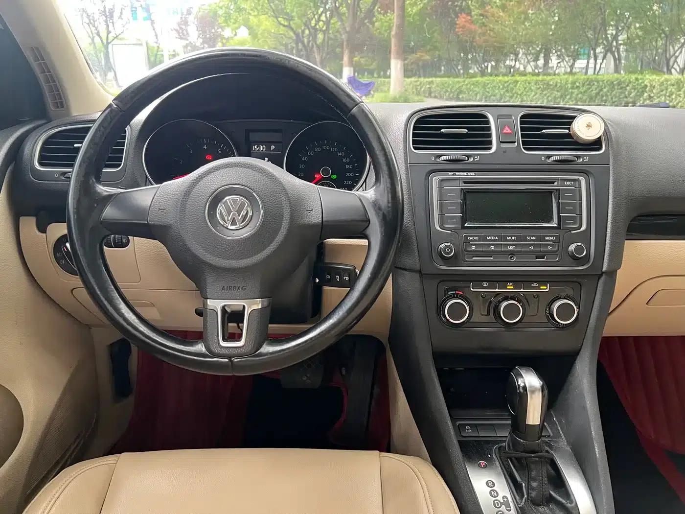 2012 Golf 1.6 Automatic Comfort — миниатюра 10
