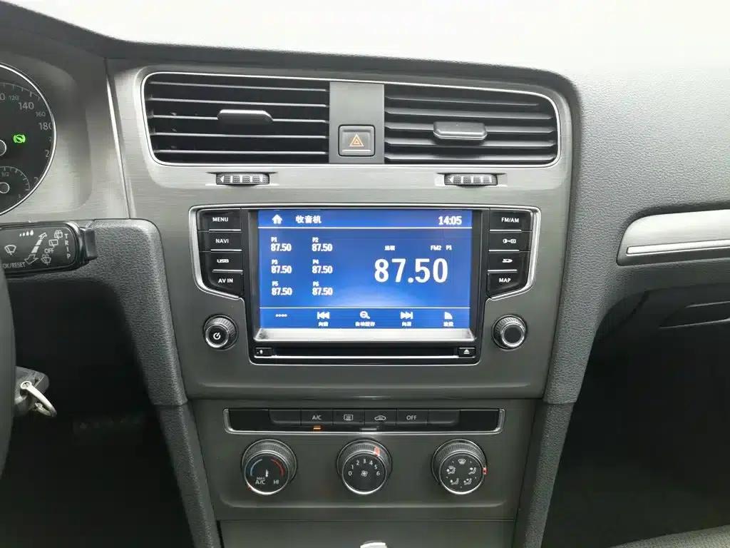 2015 Golf 1.6L Automatic Comfort — миниатюра 12