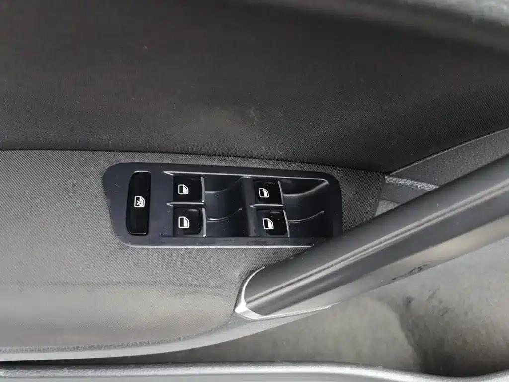 2015 Golf 1.6L Automatic Comfort — миниатюра 9
