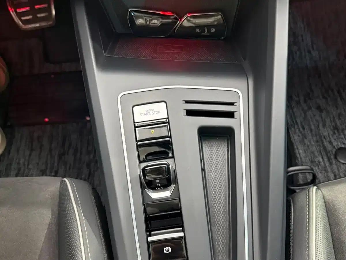 2023 Golf 280TSI DSG R-Line — миниатюра 16