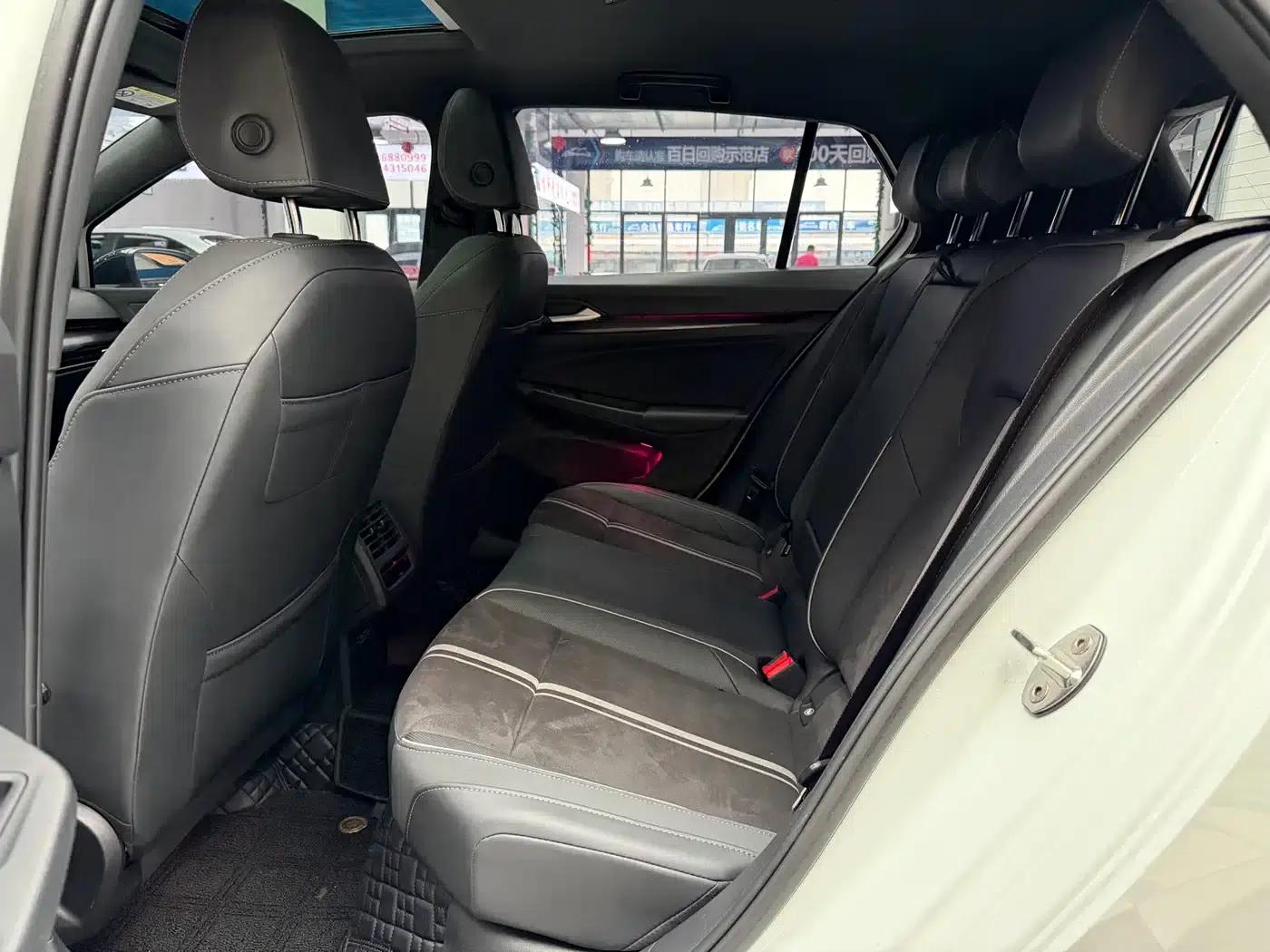 2023 Golf Facelift 280TSI DSG R-Line Lite — миниатюра 6
