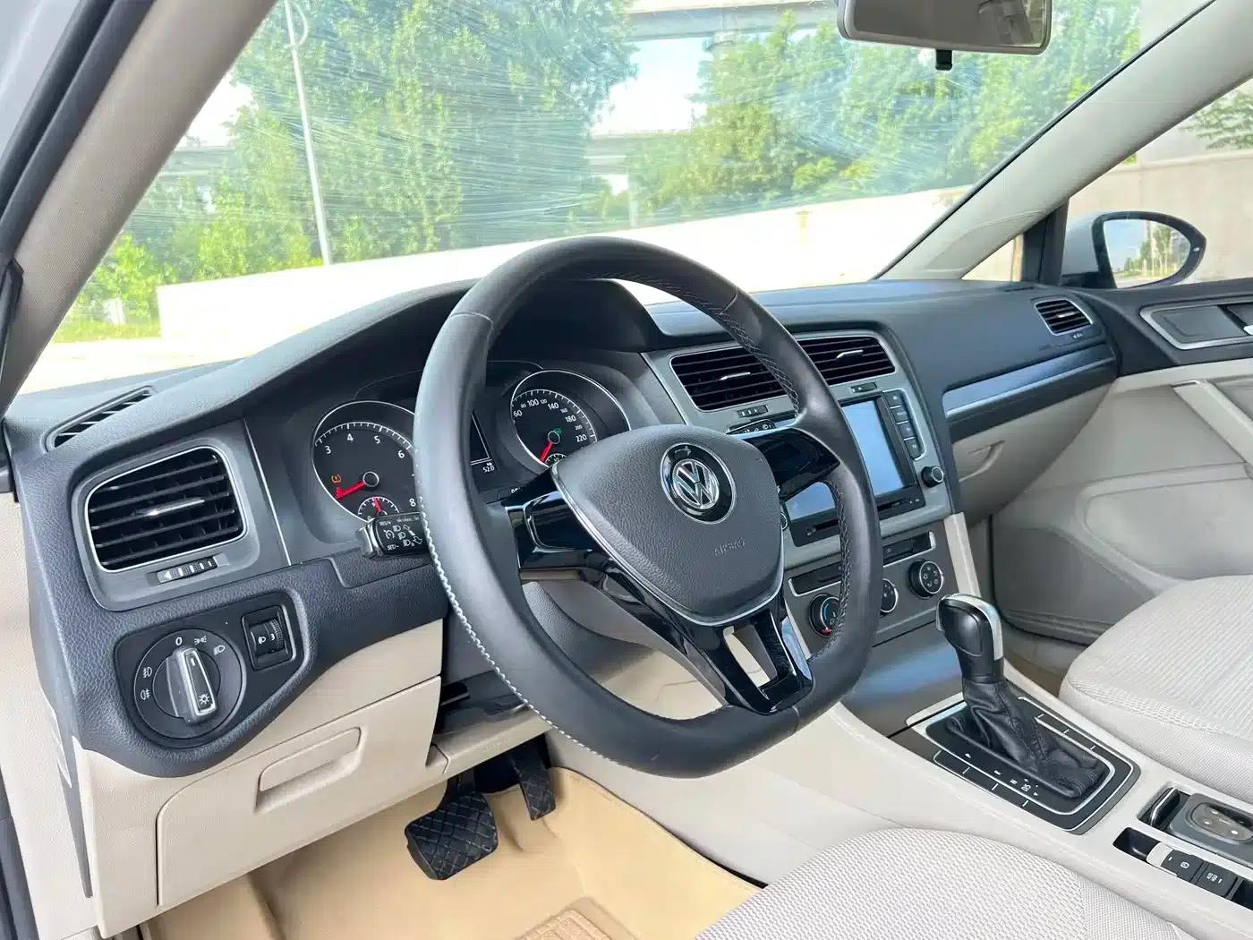 2016 Golf 230TSI Automatic Comfort — миниатюра 11