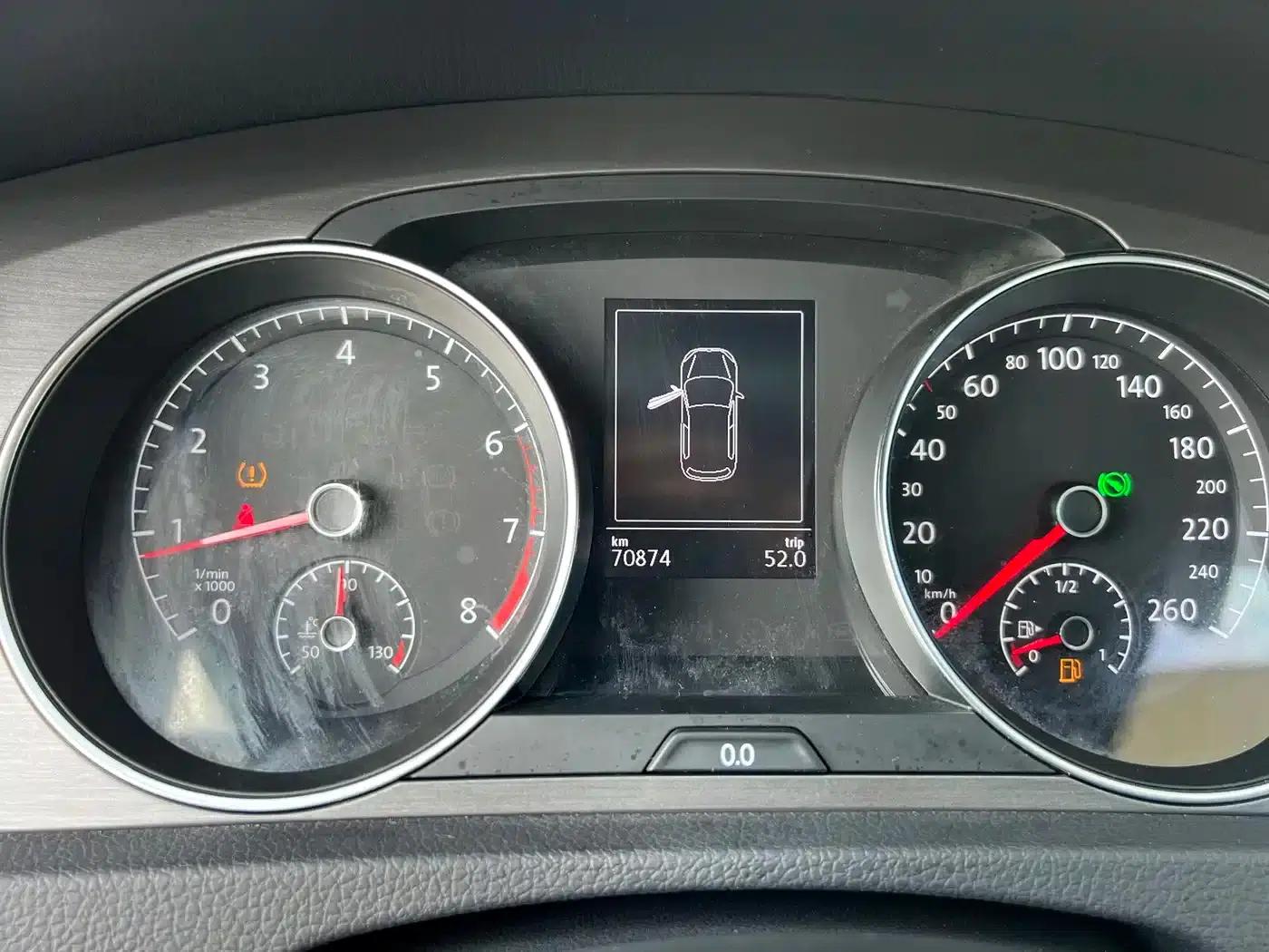 2016 Golf 230TSI Automatic Comfort — миниатюра 12