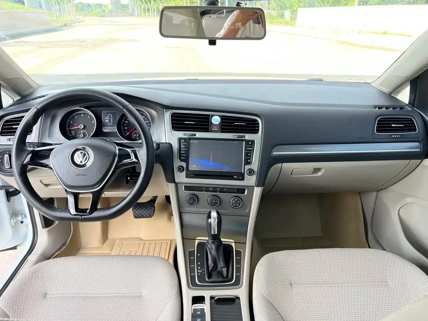 2016 Golf 230TSI Automatic Comfort — миниатюра 13