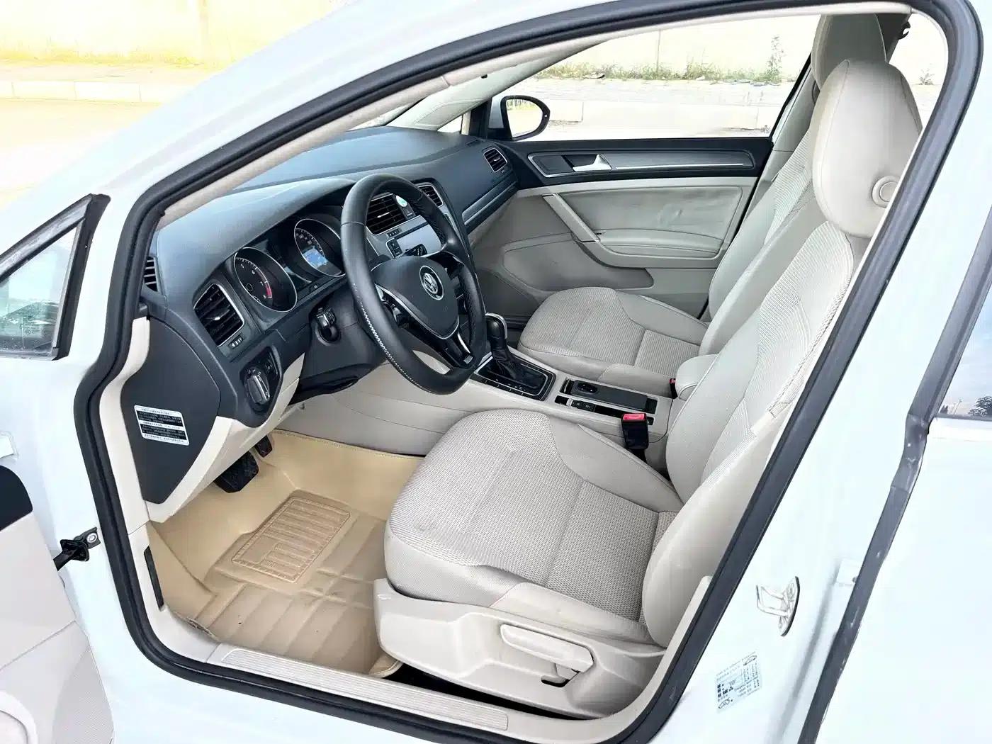 2016 Golf 230TSI Automatic Comfort — миниатюра 10