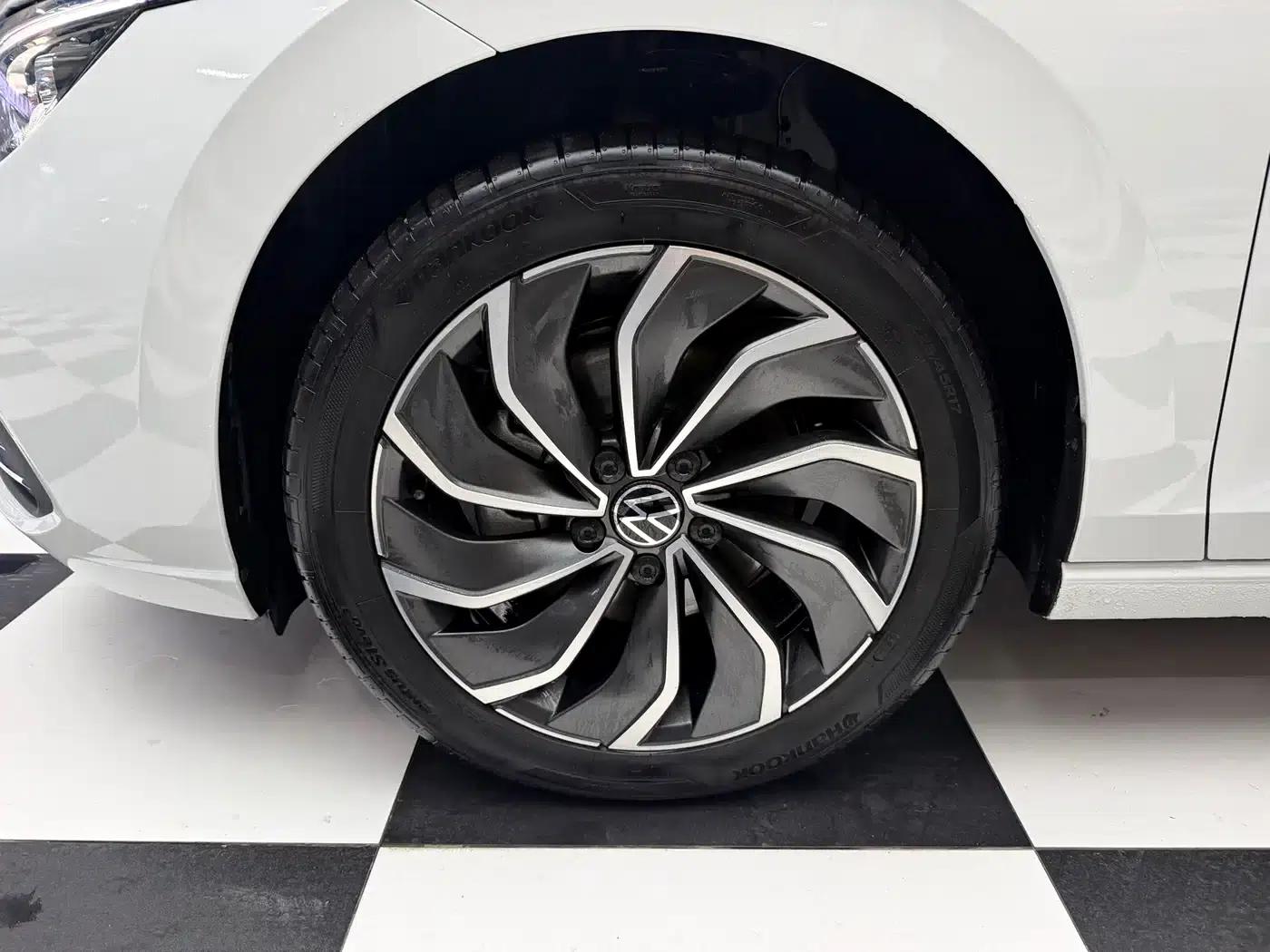 2023 Golf 280TSI DSG Pro — миниатюра 4