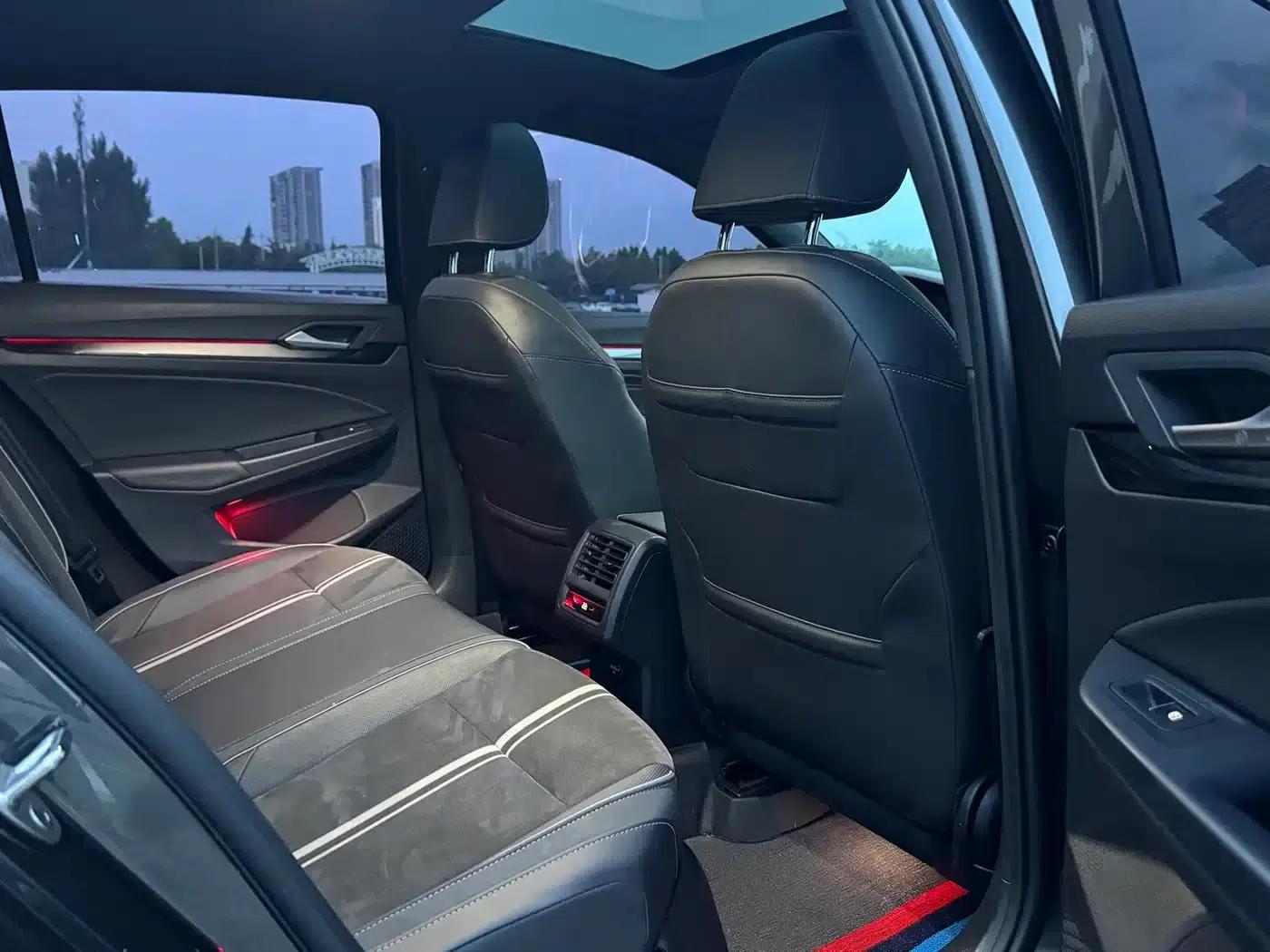 2021 Golf 280TSI DSG R-Line — миниатюра 11
