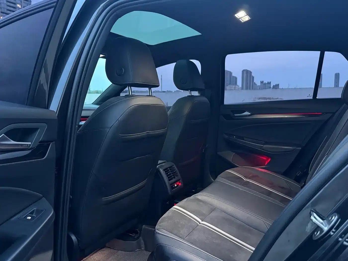2021 Golf 280TSI DSG R-Line — миниатюра 7