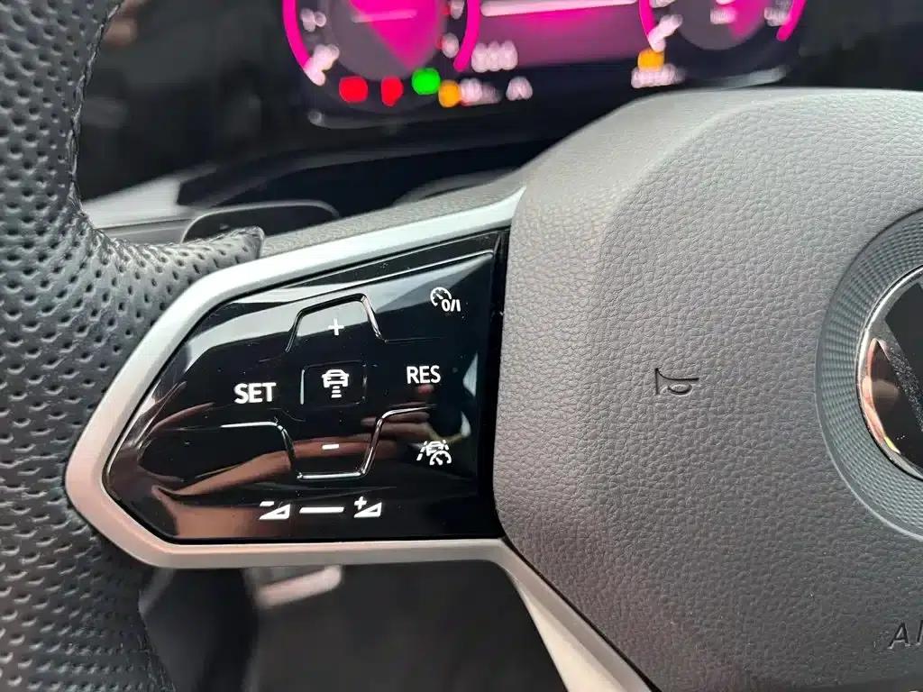 2023 Golf Facelift 280TSI DSG R-Line — миниатюра 17