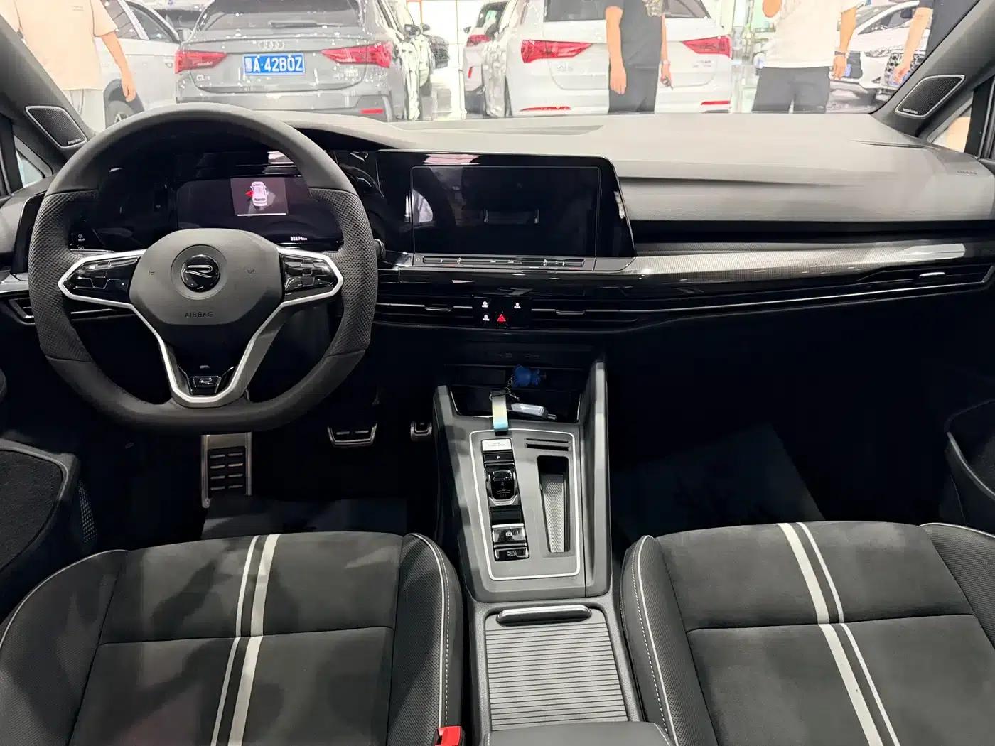 2021 Golf 280TSI DSG R-Line — миниатюра 12