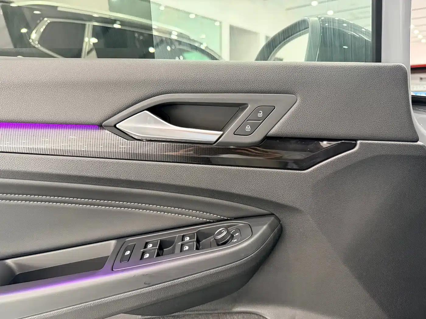 2021 Golf 280TSI DSG R-Line — миниатюра 17