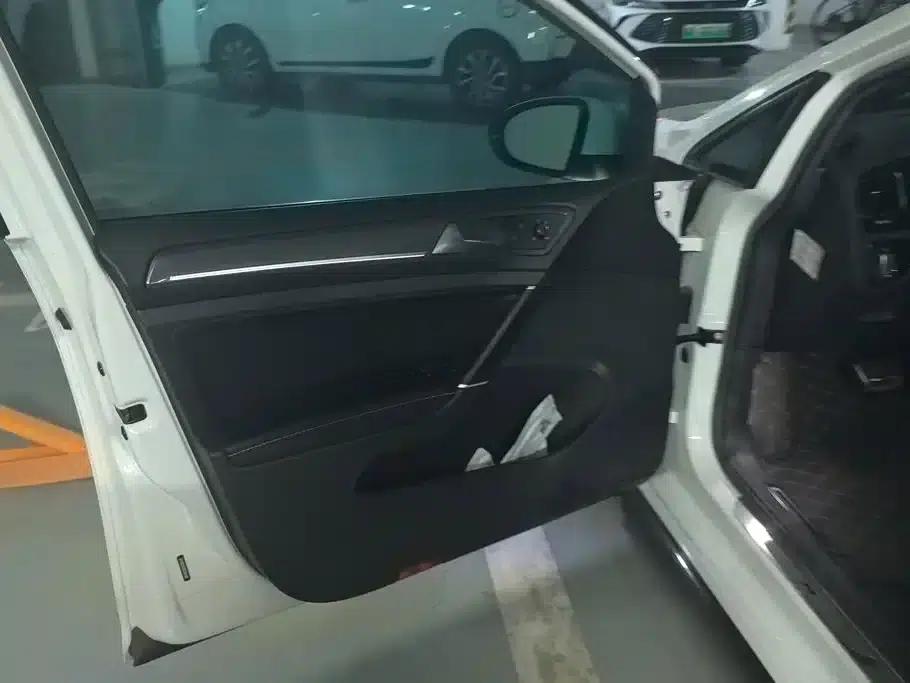 2019 Golf 280TSI DSG R-Line (China VI Emission Standard) — миниатюра 7