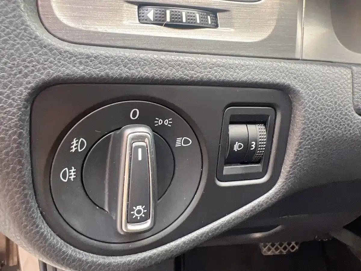 2015 Golf 1.4TSI Automatic Comfort — миниатюра 12