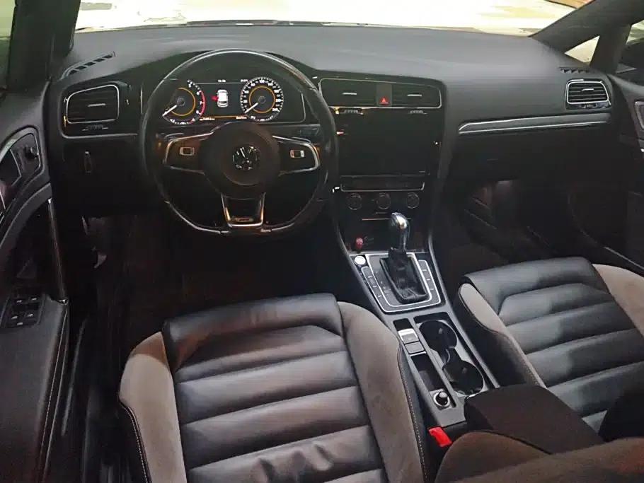 2020 Golf Beloved Edition 280TSI DSG R-Line — миниатюра 12