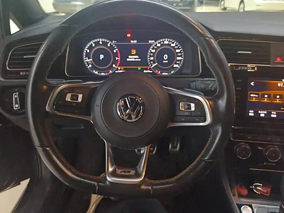 2020 Golf Beloved Edition 280TSI DSG R-Line — миниатюра 15