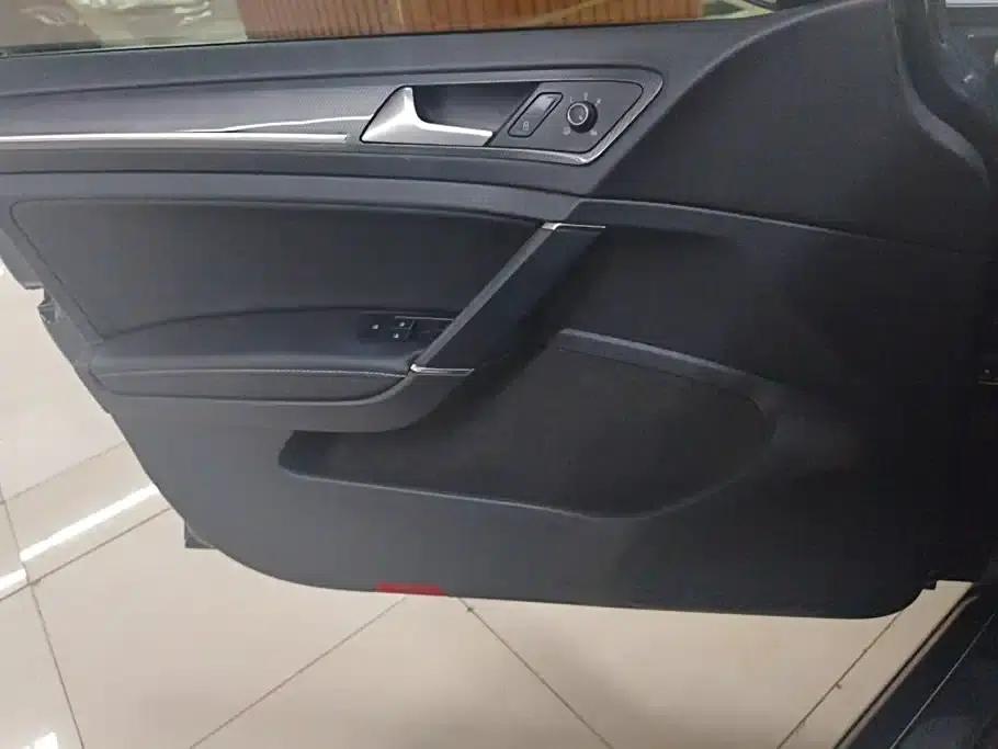 2020 Golf Beloved Edition 280TSI DSG R-Line — миниатюра 7