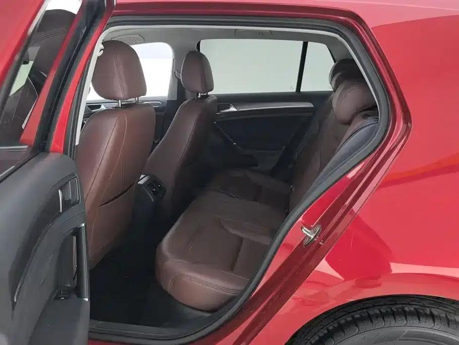 2017 Golf 230TSI Automatic Comfort Millionth Unit Commemorative Edition — миниатюра 11