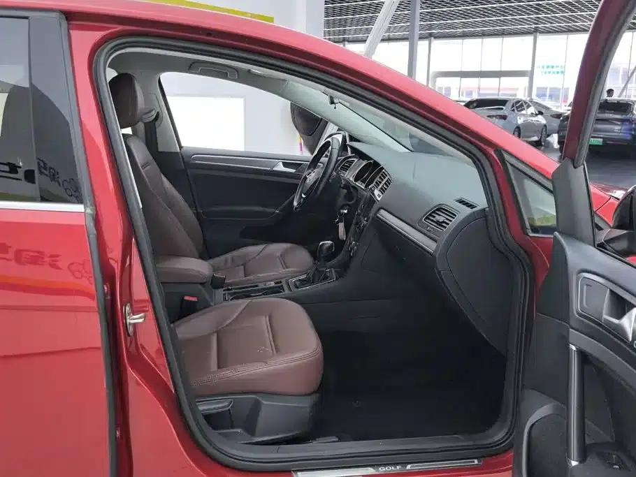 2017 Golf 230TSI Automatic Comfort Millionth Unit Commemorative Edition — миниатюра 8