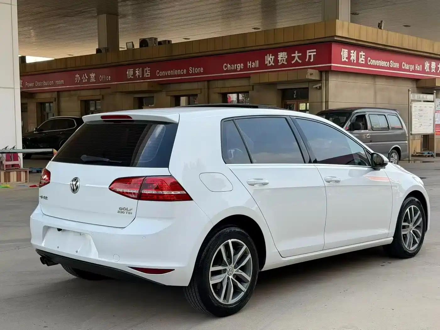 2016 Golf 230TSI Automatic Luxury — миниатюра 6