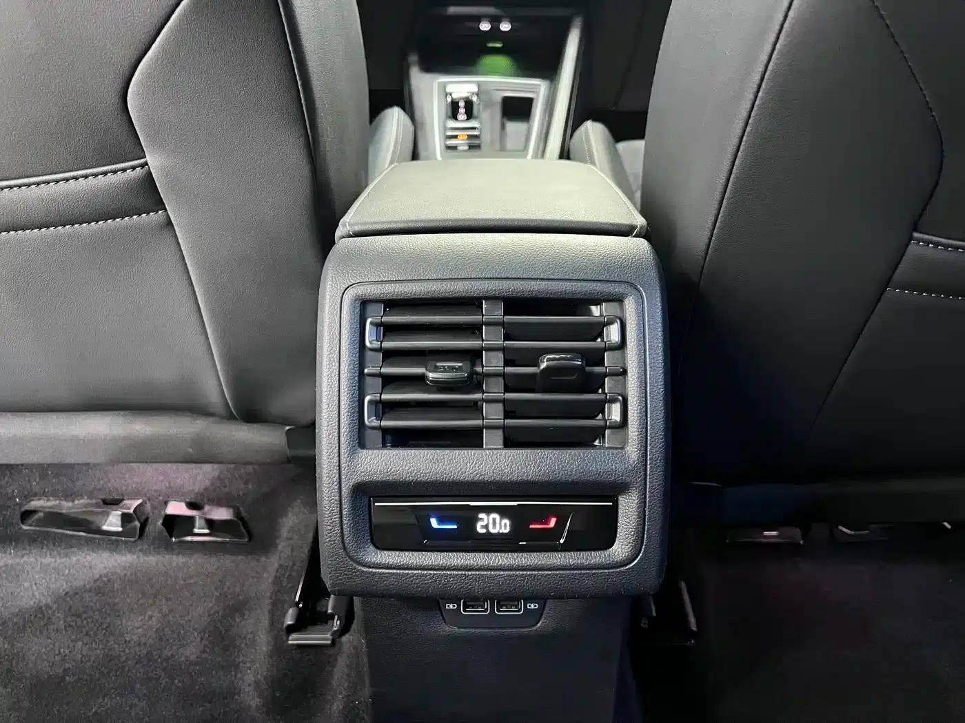 2021 Golf 280TSI DSG R-Line — миниатюра 13