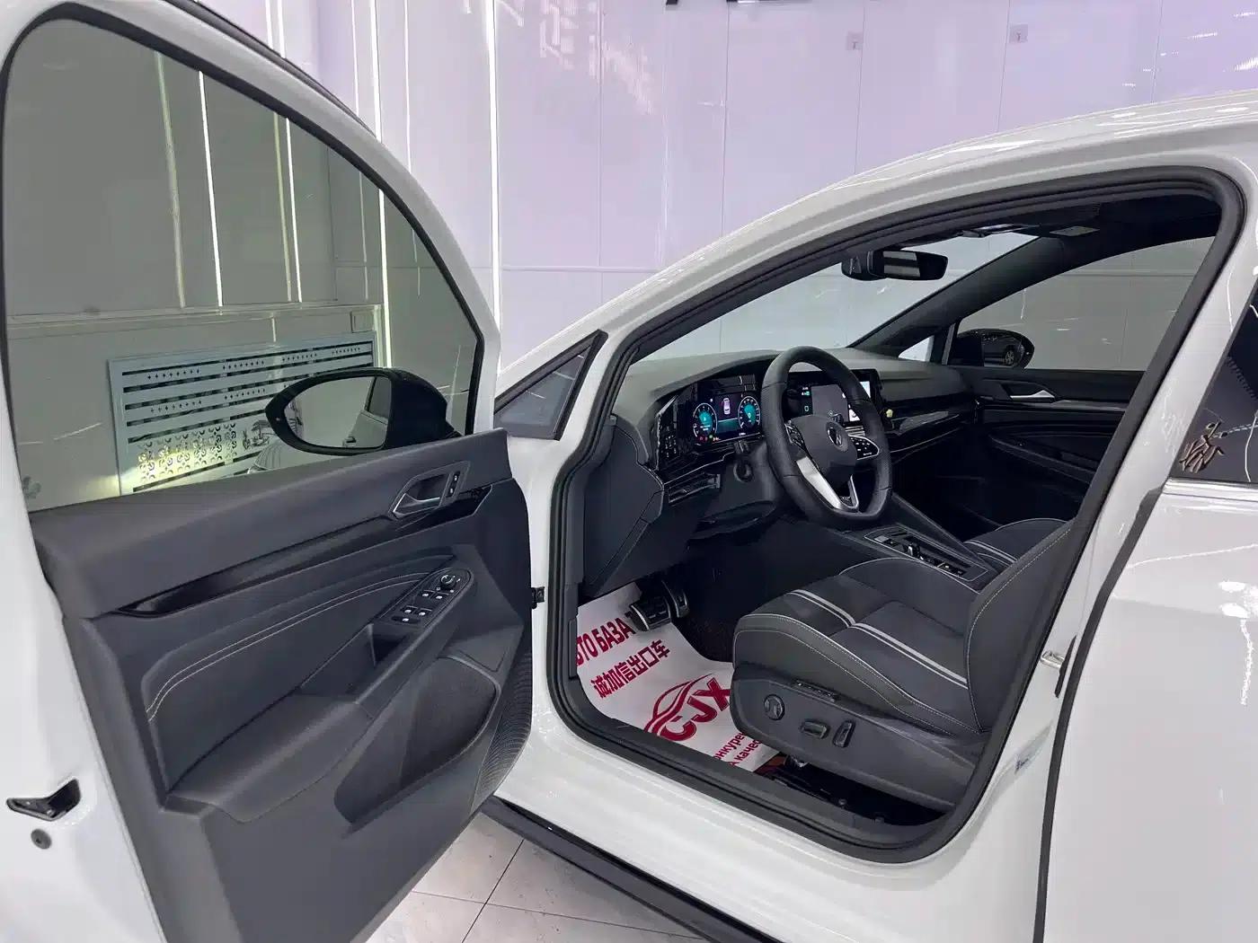 2021 Golf 280TSI DSG R-Line — миниатюра 7