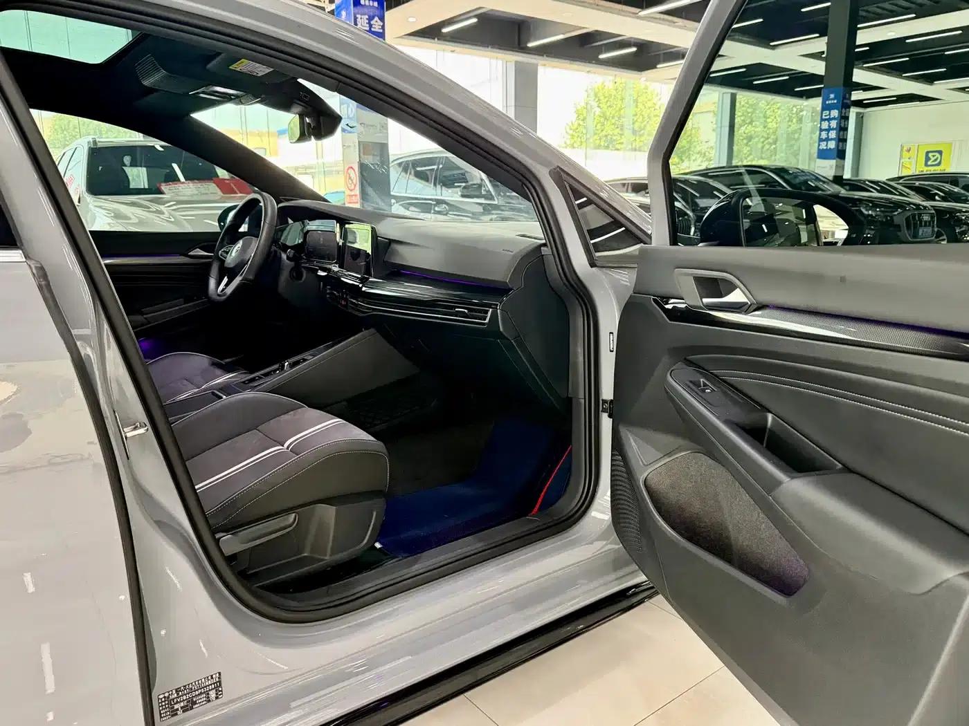 2023 Golf 280TSI DSG R-Line — миниатюра 9