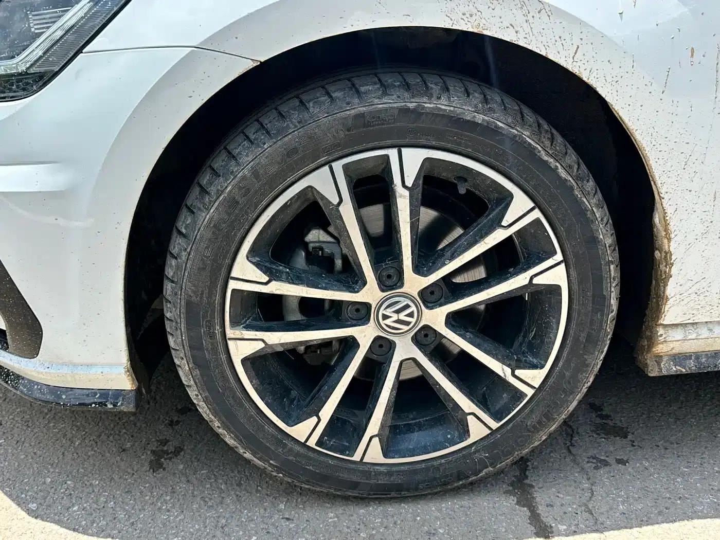 2019 Golf 280TSI DSG R-Line (China VI Emission Standard) — миниатюра 3