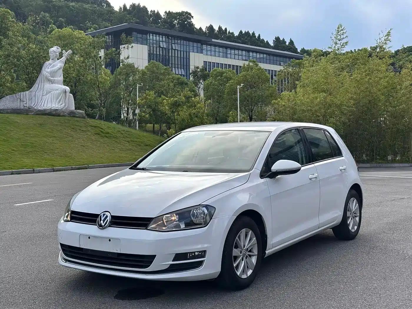 2015 Golf 1.6L Manual Fashion Edition — миниатюра 1