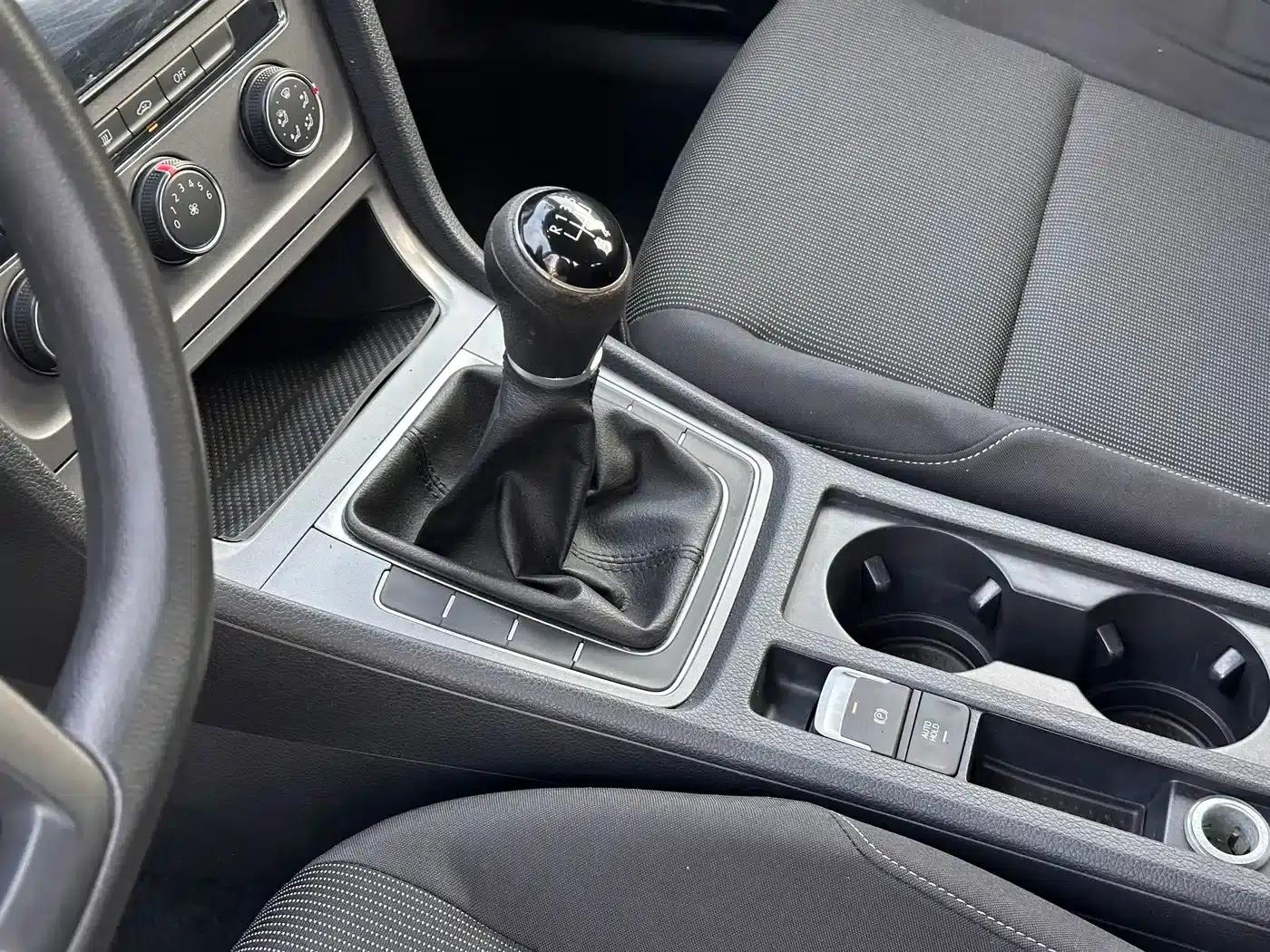 2015 Golf 1.6L Manual Fashion Edition — миниатюра 5