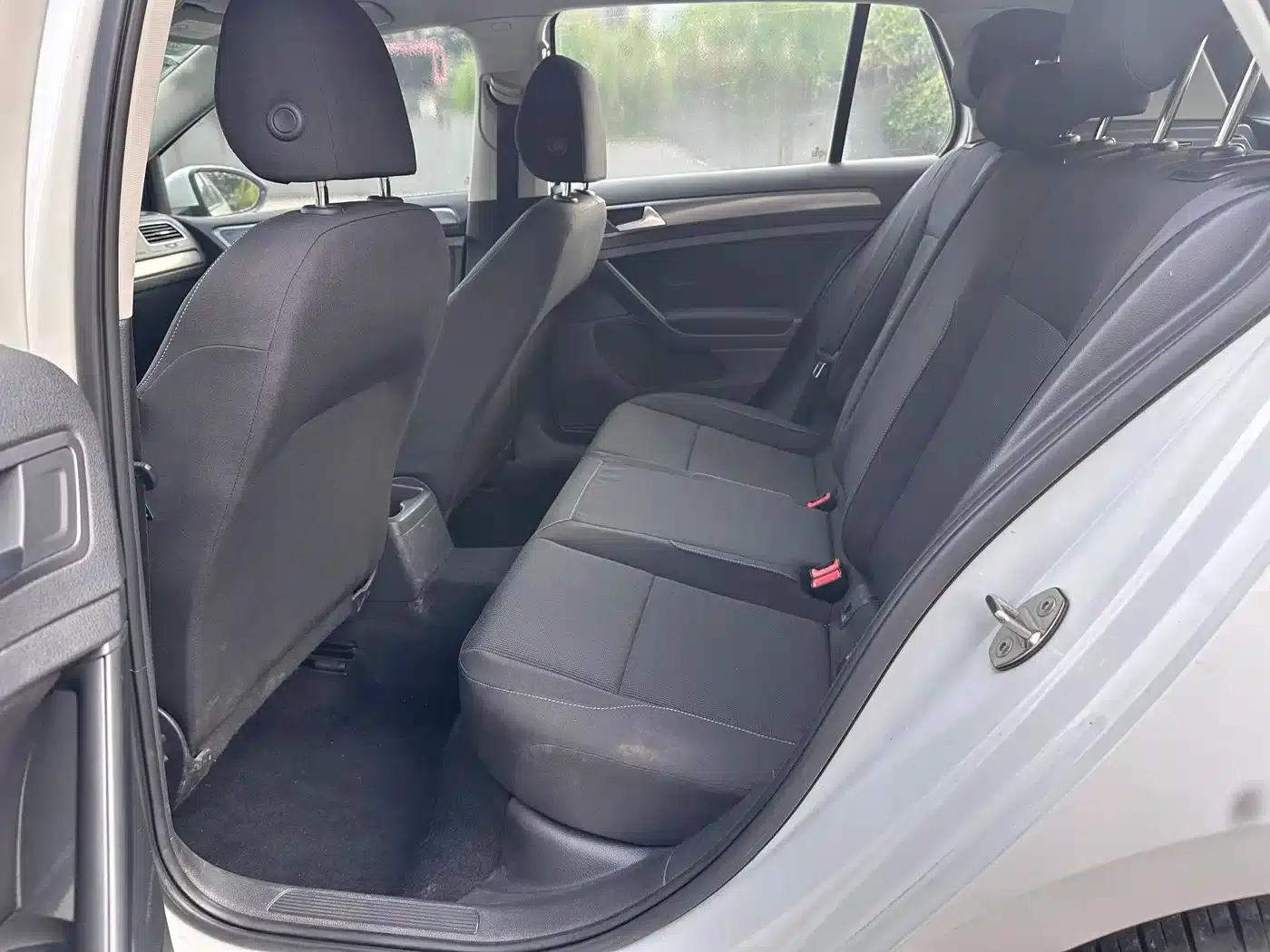 2015 Golf 1.6L Manual Fashion Edition — миниатюра 9