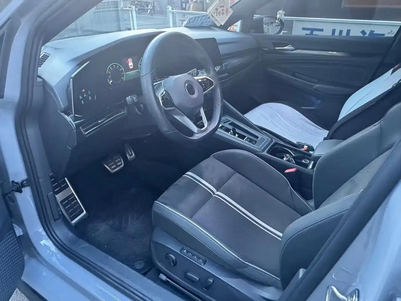 2023 Golf 280TSI DSG R-Line Lite — миниатюра 4